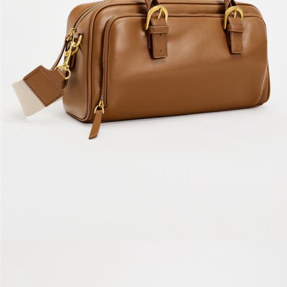 UPDATED ZARA ZIPPERED DUFFLE BAG - Picture 4 of 7